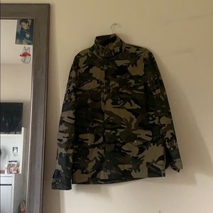 Forever 21 men’s camo jacket